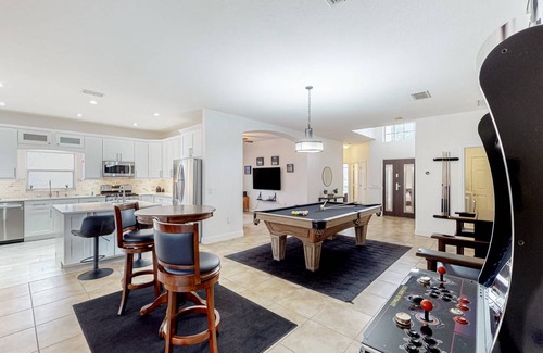 Crescent Lakes House | 188 m² House ∙ 4 bedrooms ∙ 10 guests