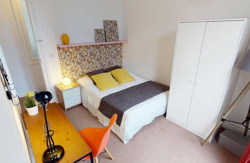 17th Arrondissement Resort | 193 m² Private room ∙ 1 bedroom ∙ 1 guest