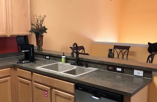 West Kissimmee Condo | 2 bed, 2 bath condo close to Disney and other theme parks Orlando