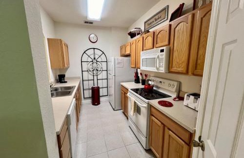 Windsor Hills Apartment | 2 Bed 2 Bath Condo First Floor Windsor Hills