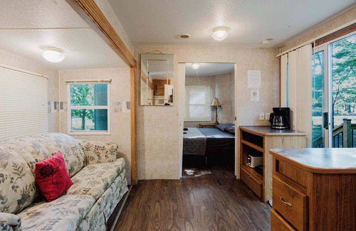 Carling House | 2-bedroom Camper Trailer Cottage #1