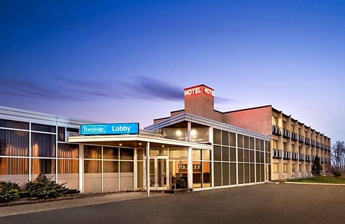 Richmond Hill Hotel | 2-Star Hotel ∙ Travelodge by Wyndham Richmond Hill
