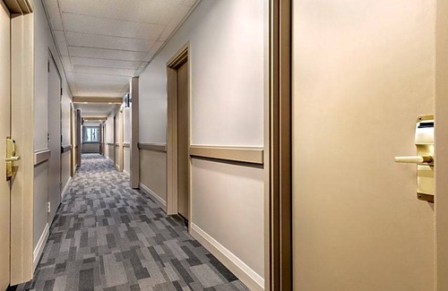 Richmond Hill Hotel | 2-Star Hotel ∙ Travelodge by Wyndham Richmond Hill