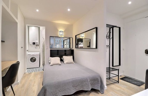 Saint-Germain-des-Pres Apartment | 20 m² Apartment ∙ 2 guests