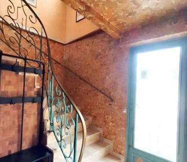 Bondy House | 200 m² House ∙ 5 bedrooms ∙ 10 guests