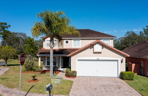 Lake Wilson Preserve House | 204 m² House ∙ 5 bedrooms ∙ 12 guests