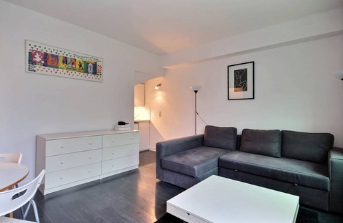 Neuilly-sur-Seine Apartment | 22 m² Apartment ∙ 1 guest