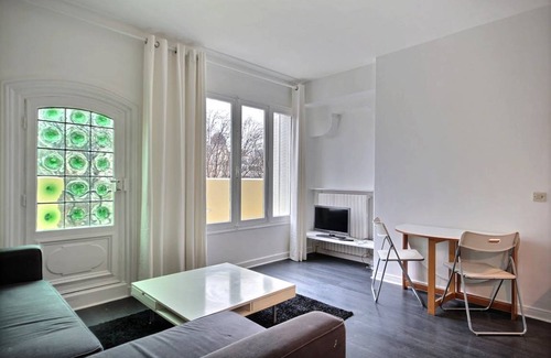 Neuilly-sur-Seine Apartment | 22 m² Apartment ∙ 1 guest