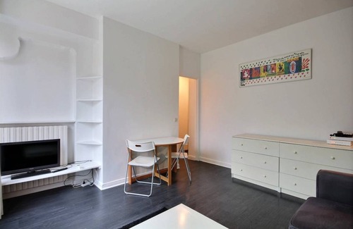 Neuilly-sur-Seine Apartment | 22 m² Apartment ∙ 1 guest