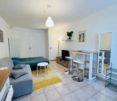 Champs-sur-Marne Apartment | 23 m² Apartment ∙ 1 bedroom ∙ 4 guests