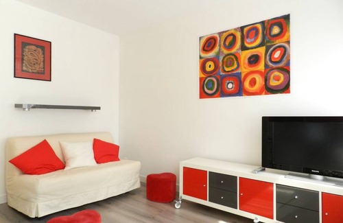 Neuilly-sur-Seine Apartment | 23 m² Apartment ∙ 2 guests
