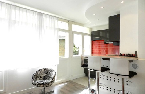 Neuilly-sur-Seine Apartment | 23 m² Apartment ∙ 2 guests