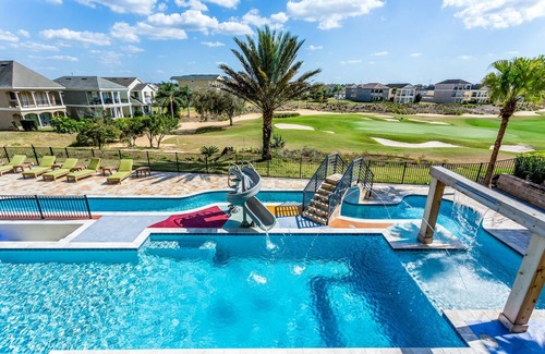 Reunion Villa | 2360 m² Villa ∙ 14 bedrooms ∙ 30 guests