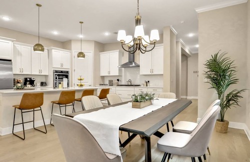 Hyde Park House | 238 m² House ∙ 3 bedrooms ∙ 8 guests