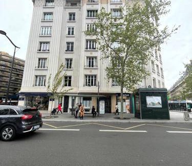 Ternes Apartment | 240 m² Apartment ∙ 4 bedrooms ∙ 10 guests