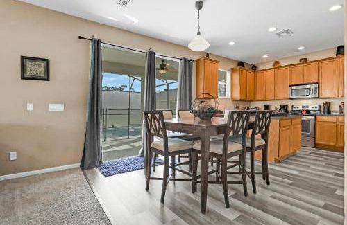 Trafalgar Village House | 244 m² House ∙ 5 bedrooms ∙ 12 guests