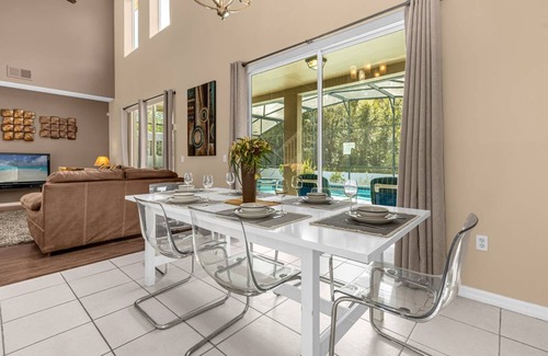 Crescent Lakes House | 247 m² House ∙ 6 bedrooms ∙ 12 guests