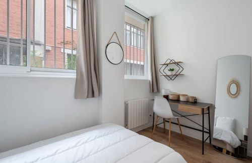 18th Arrondissement Resort | 248 m² Private room ∙ 1 bedroom ∙ 1 guest