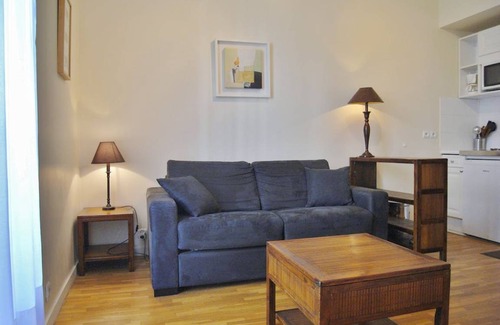 Champs-Elysees Apartment | 25 m² Apartment ∙ 2 guests