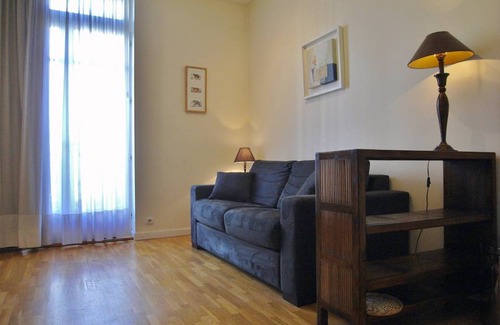 Champs-Elysees Apartment | 25 m² Apartment ∙ 2 guests