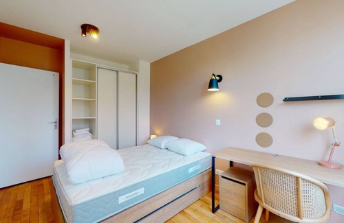 Montreuil Resort | 260 m² Private room ∙ 1 bedroom ∙ 2 guests