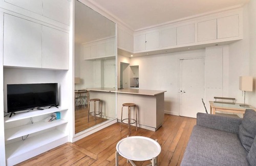 Saint-Germain-des-Pres Apartment | 27 m² Apartment ∙ 1 bedroom ∙ 2 guests
