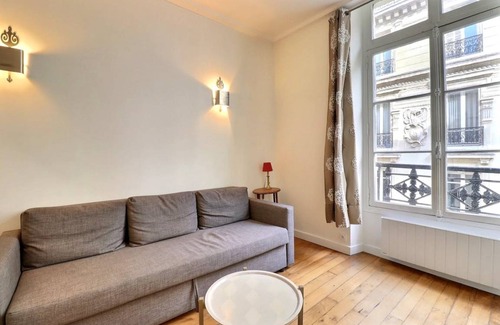 Saint-Germain-des-Pres Apartment | 27 m² Apartment ∙ 1 bedroom ∙ 2 guests