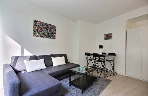 Neuilly-sur-Seine Apartment | 27 m² Apartment ∙ 2 guests