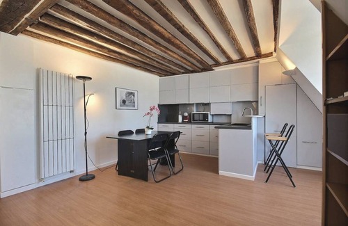Saint-Germain-des-Pres Apartment | 28 m² Apartment ∙ 1 bedroom ∙ 2 guests