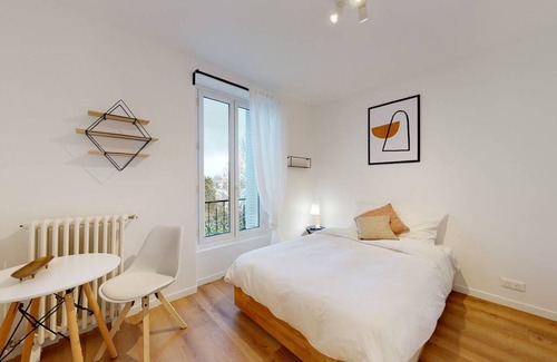 Rosny-sous-Bois Resort | 281 m² Private room ∙ 1 bedroom ∙ 2 guests