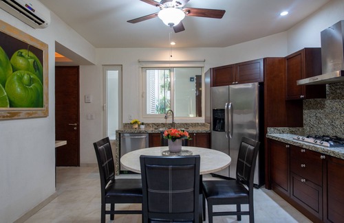 Florida Center North Apartment | 2bed w 1 bath apartament.
