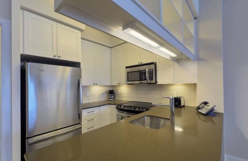 Etobicoke Apartment | 3 Bedroom/2.5 Bathroom Townhouse