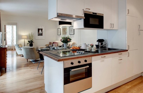 3rd Arrondissement Apartment | 3 BEDROOM APARTMENT OF SPECTACULAR FRENCH OPULENCE IN MARAIS