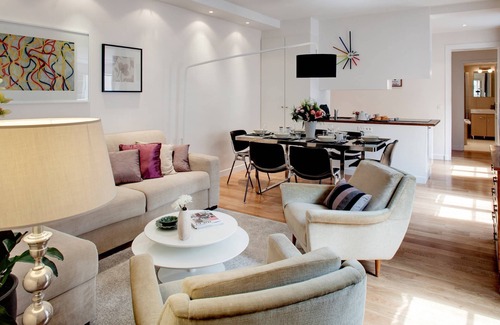 3rd Arrondissement Apartment | 3 Bedroom Apartment OF Spectacular French Opulence IN Marais