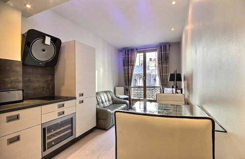 Porte-Dauphine Apartment | 30 m² Apartment ∙ 1 bedroom ∙ 2 guests