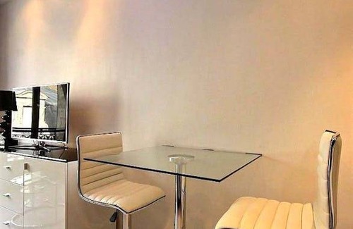 Porte-Dauphine Apartment | 30 m² Apartment ∙ 1 bedroom ∙ 2 guests