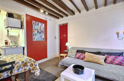 Les Halles Apartment | 30 m² Apartment ∙ 1 bedroom ∙ 2 guests