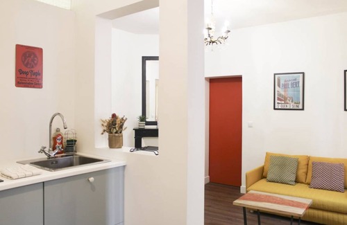 Les Puces de Saint-Ouen Apartment | 30 m² Apartment ∙ 1 bedroom ∙ 2 guests
