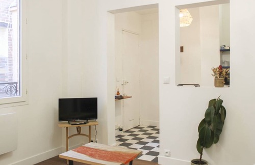 Les Puces de Saint-Ouen Apartment | 30 m² Apartment ∙ 1 bedroom ∙ 2 guests