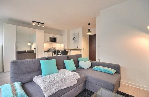 Neuilly-sur-Seine Apartment | 30 m² Apartment ∙ 2 guests