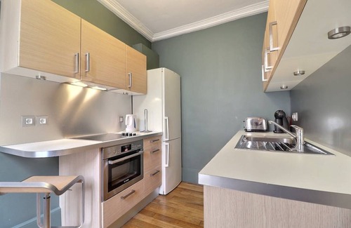 Neuilly-sur-Seine Apartment | 30 m² Apartment ∙ 2 guests