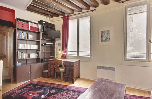 Paris City Center Apartment | 31 m² Apartment ∙ 1 bedroom ∙ 4 guests
