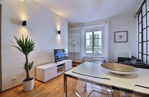 Les Halles Apartment | 31 m² Apartment ∙ 1 bedroom ∙ 2 guests