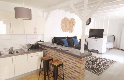 Saint-Maurice Apartment | 32 m² Apartment ∙ 3 guests