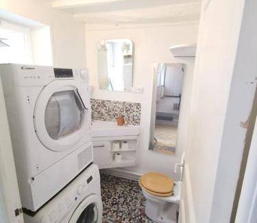Saint-Maurice Apartment | 32 m² Apartment ∙ 3 guests