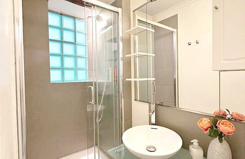 Strasbourg -Saint-Denis Apartment | 33 m² Apartment ∙ 2 guests
