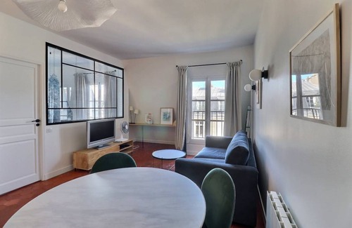 17th Arrondissement Apartment | 35 m² Apartment ∙ 1 bedroom ∙ 2 guests