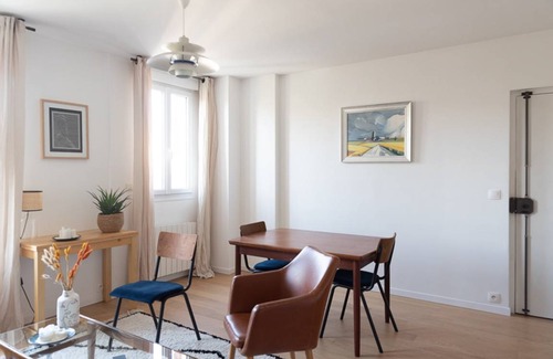 Les Puces de Saint-Ouen Apartment | 35 m² Apartment ∙ 1 bedroom ∙ 2 guests