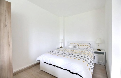 Neuilly-sur-Seine Apartment | 35 m² Apartment ∙ 2 guests