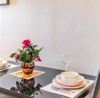 Central Hamilton Apartment | 37 m² Apartment ∙ 1 bedroom ∙ 4 guests